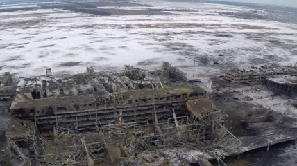 242 дня героической обороны: Украина сегодня чтит память "киборгов" (Видео)
