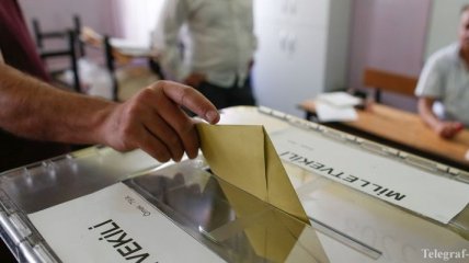 В Турции открылись избирательные участки на парламентских выборах