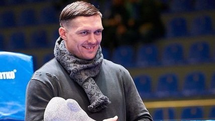 "Такие фонари хорошо вечером освещают": Усик удивил боксеров чемпионата Украины