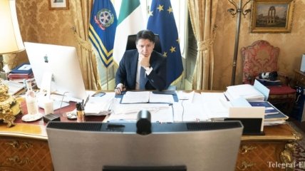 Италия возобновляет работу промышленности: Конте обозначил сроки