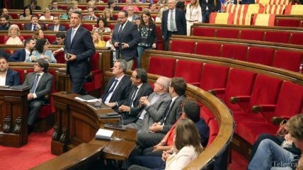 Парламент Каталонии поддержал проведение референдума о независимости