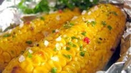 Рецепт. Молодая кукуруза и рыба в початке (видео)