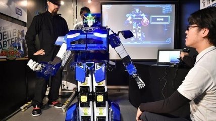 В Японии изобрели нового робота-трансформера 
