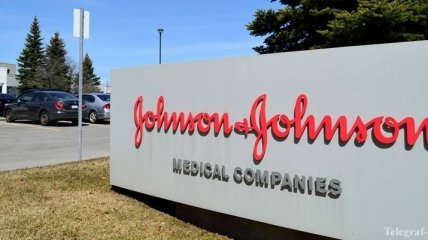 Суд обязал Johnson & Johnson выплатить $110 млн заболевшей раком американке