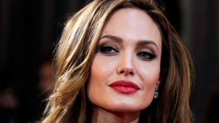 Анджелина Джоли снялась для рекламы нового аромата "Guerlain"
