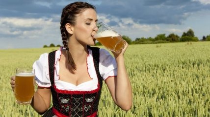 Ученые выяснили, как влияет пиво на женский организм  