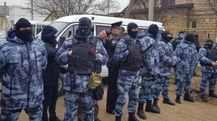 Обыски в Крыму: ФСБ задержала 10 человек 