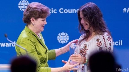 Савченко получила награду "За свободу" от Атлантического Совета