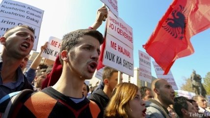 Косовские радикалы вновь протестовали против диалога с Сербией