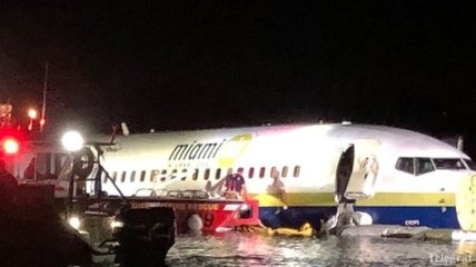Самолет Boeing 737 рухнул в реку Флориды