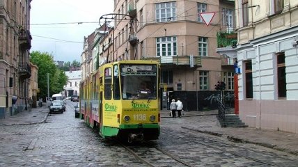 Во Львове водитель трамвая продавал фальшивые билеты