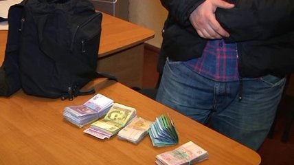В Днепропетровске с помощью зажигалки ограбили АЗС