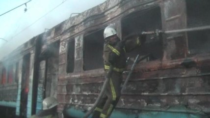 Вагон электрички дотла сгорел в Харькове