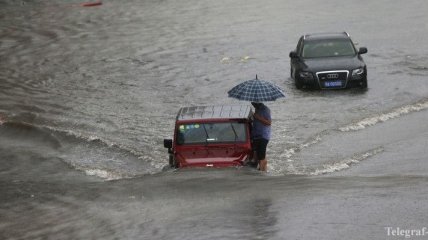 В Китае из-за наводнения погибло 10 человек