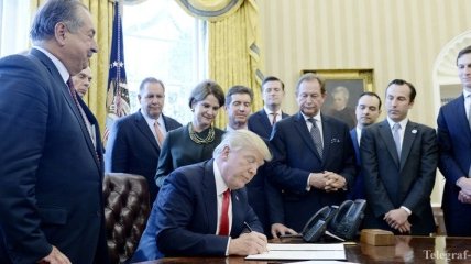 Трамп подписал указ о сокращении госрегулирования