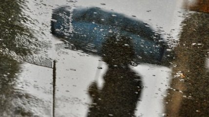 Дожди и грозы задержатся в Украине