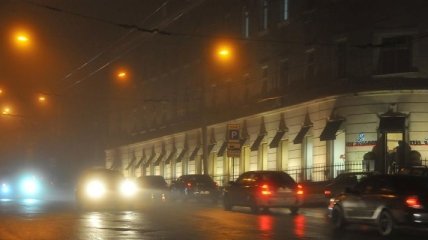 Водителей предупредили о гололедице и тумане по всей Украине