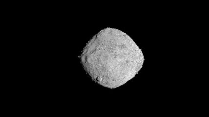 Зонд NASA передал на Землю новые снимки астероида Бенну (Фото)