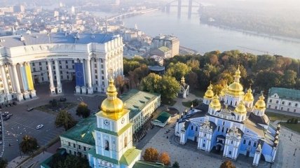 Пробіг під каштанами та запуск роботи фонтанів: як минає День Києва