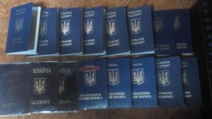 Украинец пытался перевезти в Крым большое количество документов