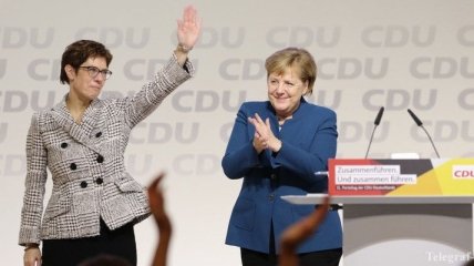 Порошенко поздравил преемницу Меркель с избранием на пост главы ХДС