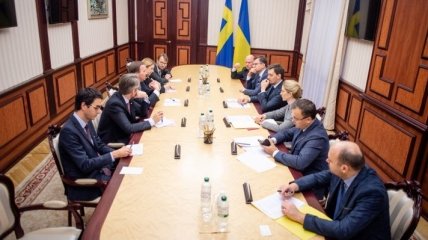 Гончарук встретился с премьером Швеции: говорили о "Северном потоке 2"