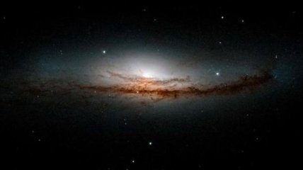 Ученые опровергли существование темной энергии и материи