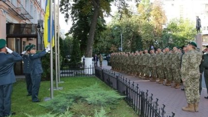 Госпогранслужба почтила Государственный Флаг Украины 