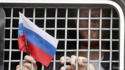 Задержанных на протестах в Москве уже более 400 человек