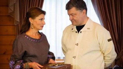 Что Петр Порошенко получил в подарок от жены?