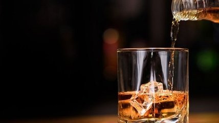 В Славянске две 12-летние девочки отравились алкоголем