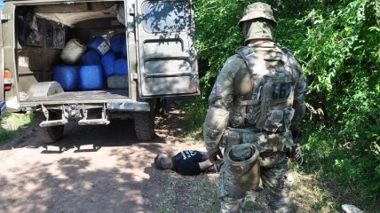 СБУ накрыла чиновников "Укрзализныци", воровавших до 150 тонн топлива ежемесячно (видео задержания)