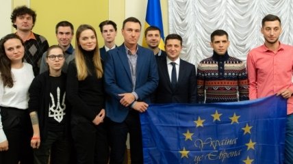 Зеленский заверил участников Евромайдана, что не предаст интересов Украины