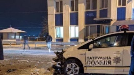 Патрульные попали в смертельную аварию с возгоранием под Одессой (фото и видео)