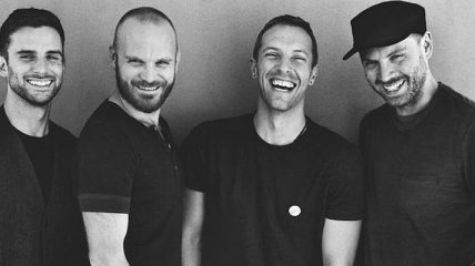 Лідер британського рок-гурту Coldplay провів концерт онлайн (Відео)