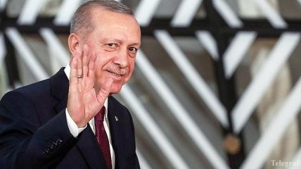 Эрдоган пришел в парламент с тепловой камерой: видео