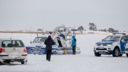 В Эстонии под лед провалился автобус, есть жертвы