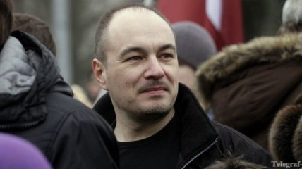 Латвийского депутата предложили наказать за пристрастие к порно