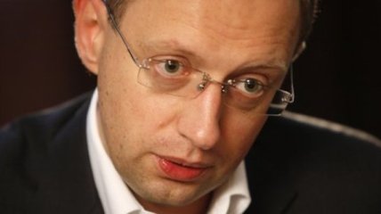 Яценюк обвинил ПР в нежелании работать