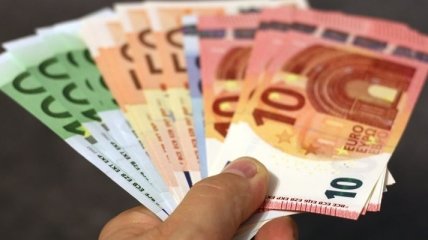 Євро в обмінниках перетнув позначку в 29 гривень