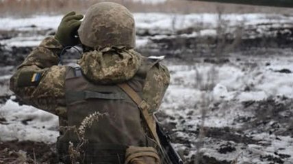 На Донбасі поранено двох українських військових