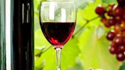 Ученые обнаружили еще одно полезное свойство красного вина