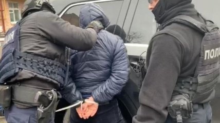 Ядовитый ассортимент: В Киеве иностранца задержали за попытку сбыть 8 кг ртути 