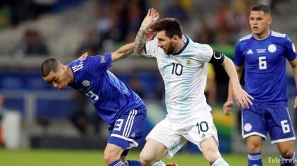 Фото Месси в концовке матча с Парагваем стало вирусным в Сети