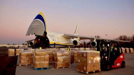 Борьба с COVID-19: Украинский "Руслан" доставил тонны медоборудования из Китая в Польшу