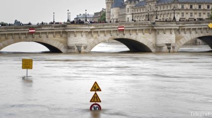 Наводнение в Париже: Сена может подняться выше отметки 6,5 метра
