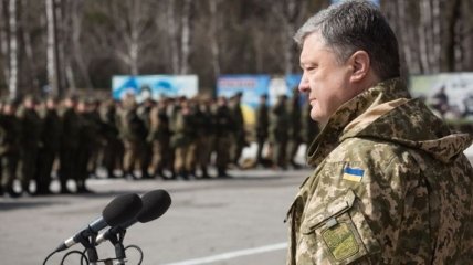 Порошенко заявил о намерении отправиться в ВСУ 6 мая