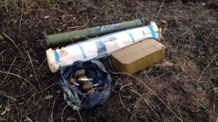 МВД: на Донбассе обнаружен тайник с оружием
