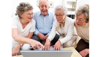 Почему пенсионерам нужно чаще бывать в Интернете?