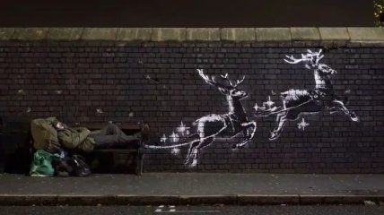 Бездомный Санта: загадочный Бэнкси нарисовал новое рождественское граффити
